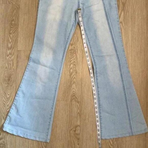 Y2K Etozs Light Wash Flare Jeans Stretch Denim Vintage Size 28 - Picture 10 of 10
